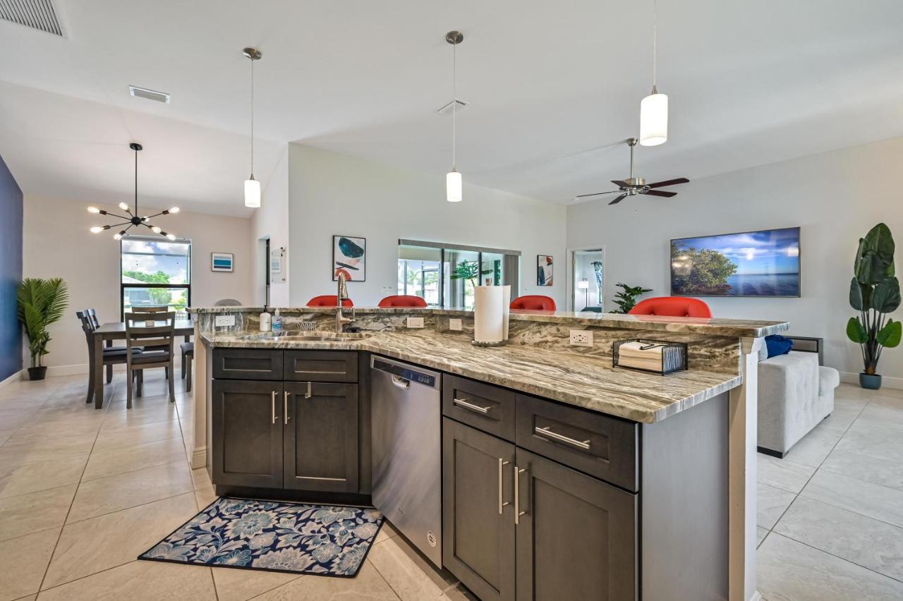 Centrally Located Cape Coral Oasis On Fresh Water Villa Eksteriør billede